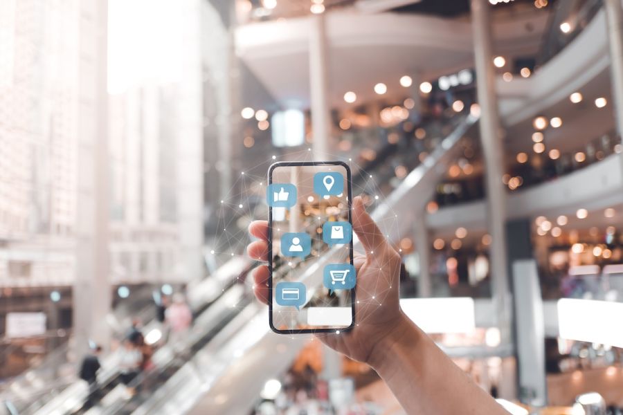 Omnichannel retail media example: new ways in user experience
